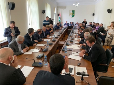 Один из двух: парламент проголосовал за и против кандидатов в судьи Верховного суда
